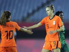 世俱杯2025-荷兰女足凌波微步，教练赞誉有加